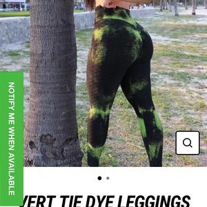 Blue Body Brazil Vert Tie Dye Scrunch Butt leggings